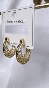 Timeless Earrings in Gold