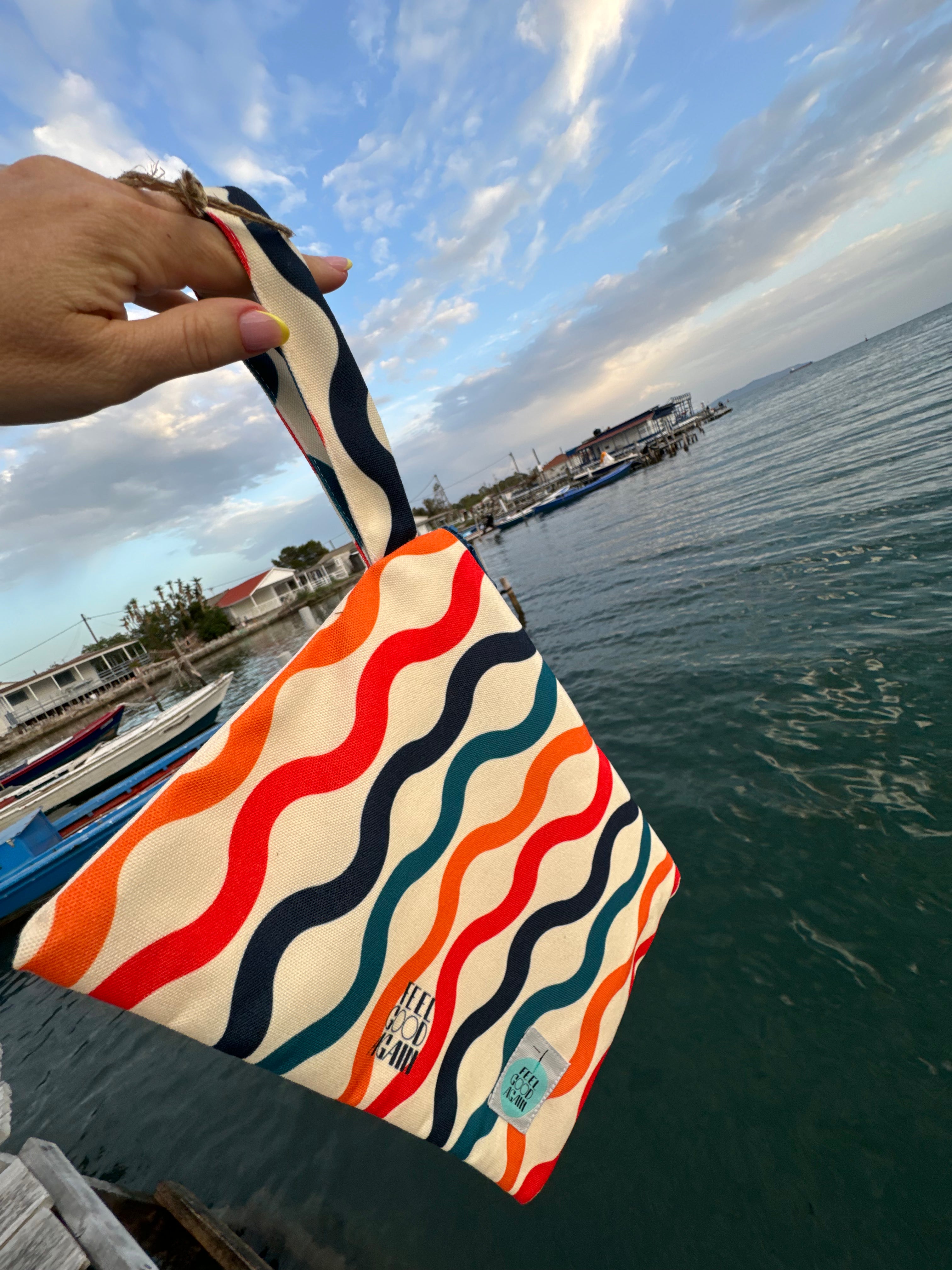 Feel Good Again Waves Wrist Bag