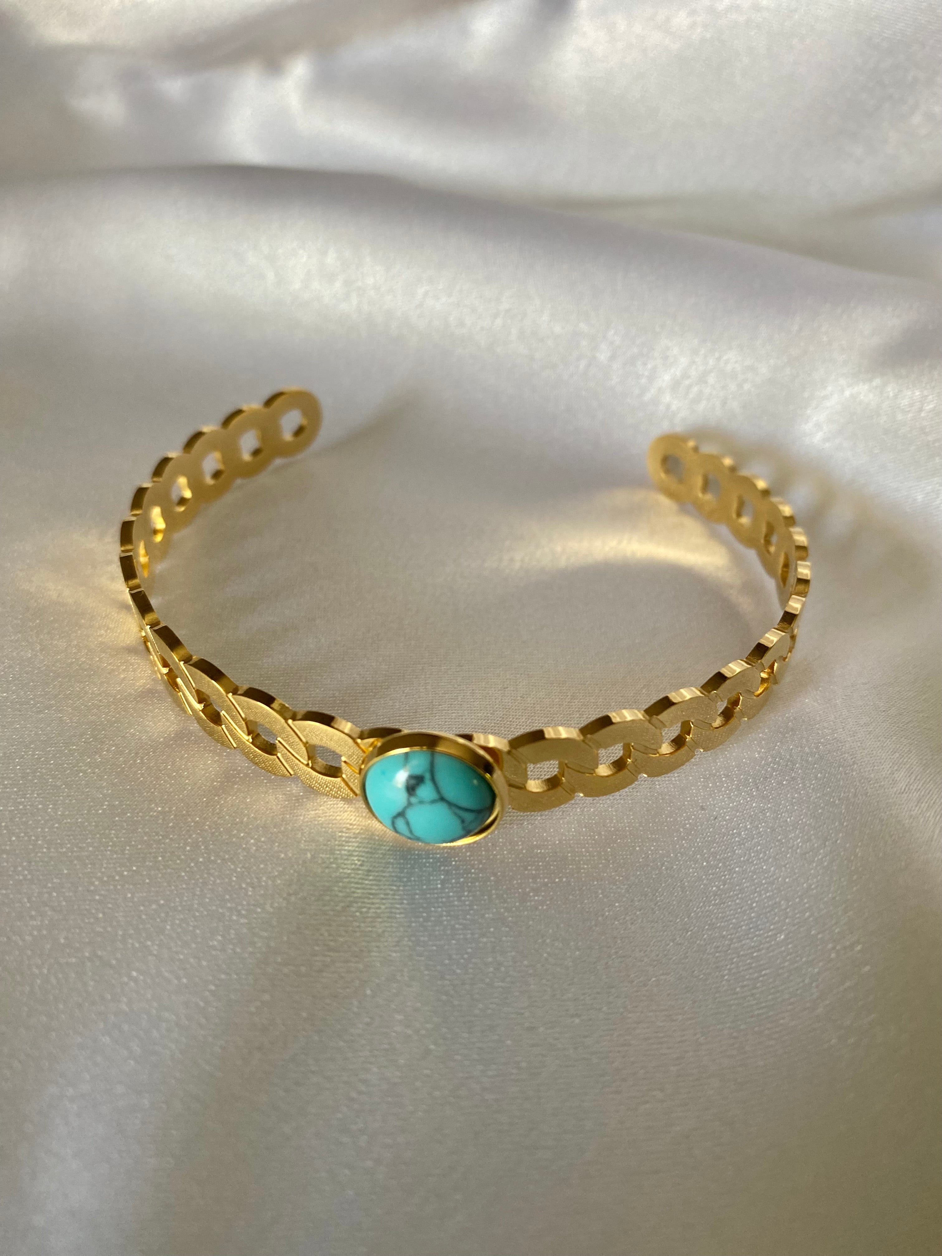 Selena Bracelet in Gold